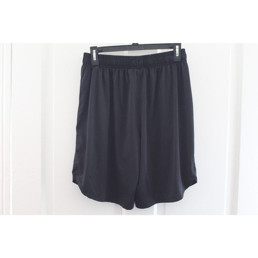 Men's Size Large Under Armour Black Tech Vent 7" Shorts Fast Drying Wicking